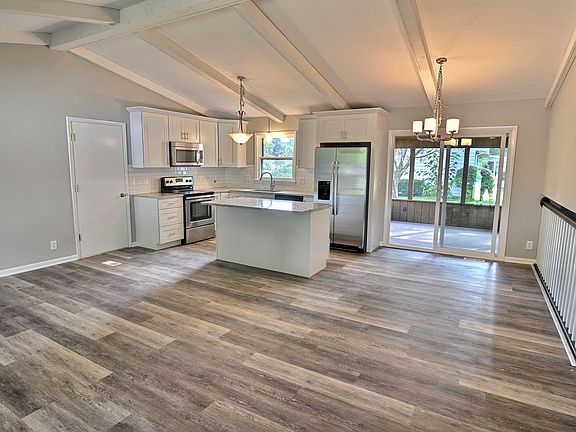 4th image of 3020 Covington St