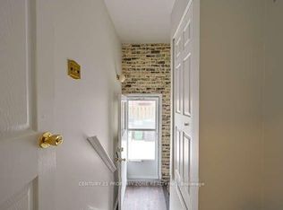 68 Avondale Blvd #BASEMENT, Brampton, ON L6T 1H4