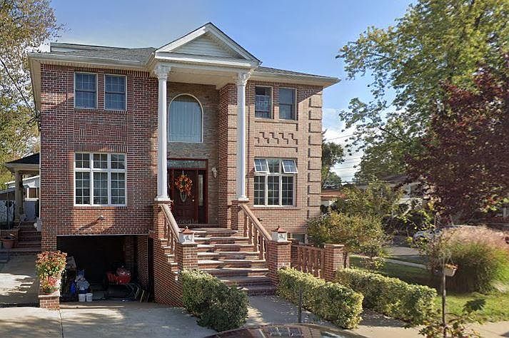 1st image of 86 Waldron Ave