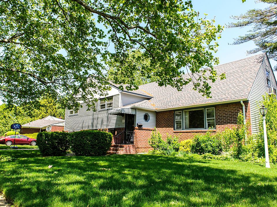 1st image of 855 Bruce Dr