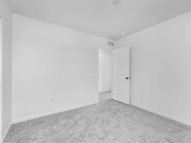 1177 Prospect Aly — Photo 8