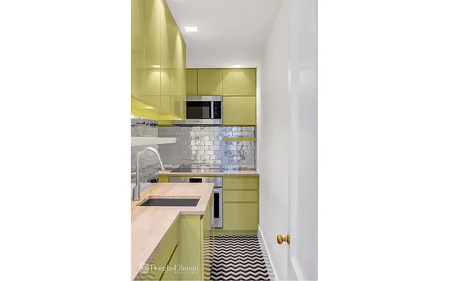 Sold by Douglas Elliman | media 29