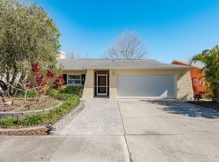 241 Whisper Lake Rd, Palm Harbor, FL 34683