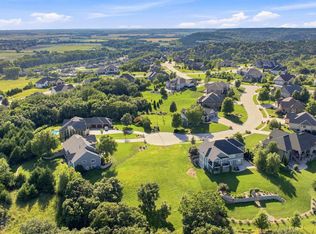 4404 Grande Bluffs Ln, Manhattan, KS 66503