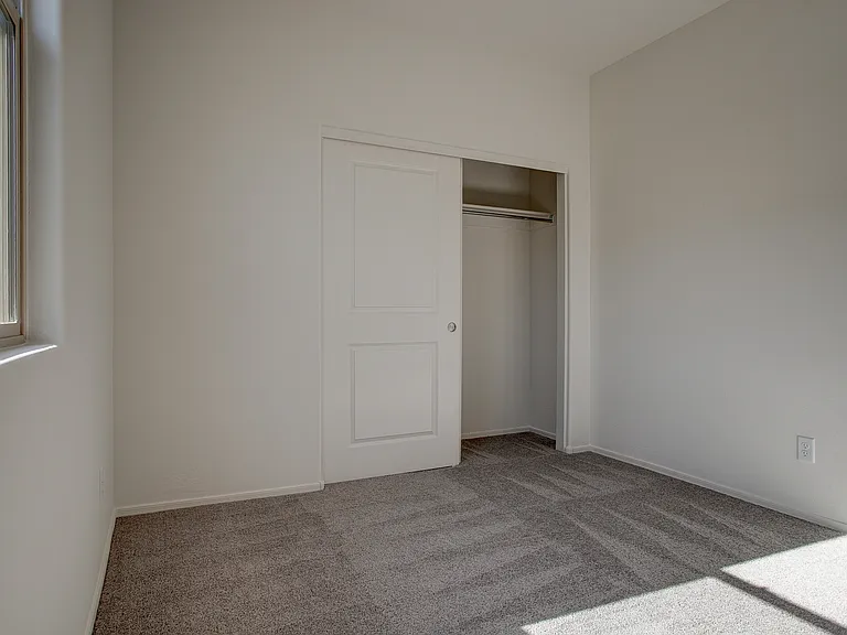 12340 W Kaler Dr — Photo 27