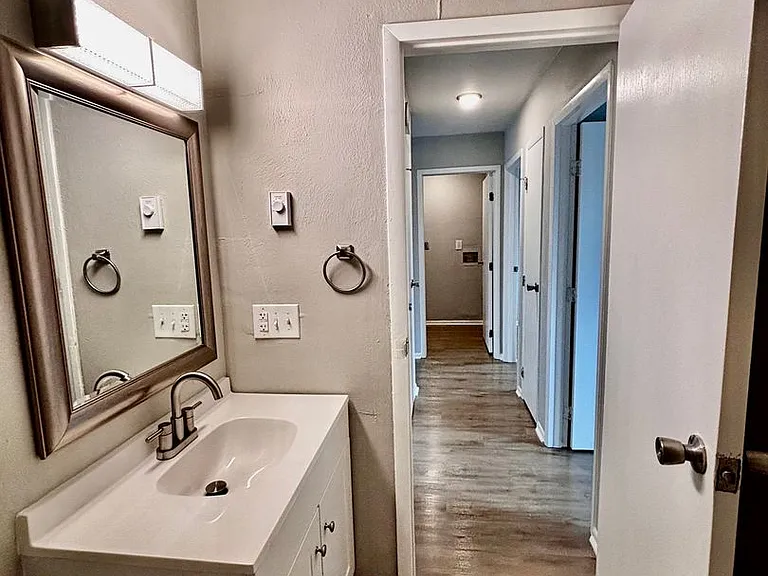 1257 Sanlor — Photo 2