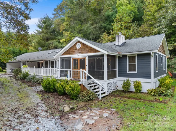 645 W Fork Creek Rd, Saluda, NC 28773