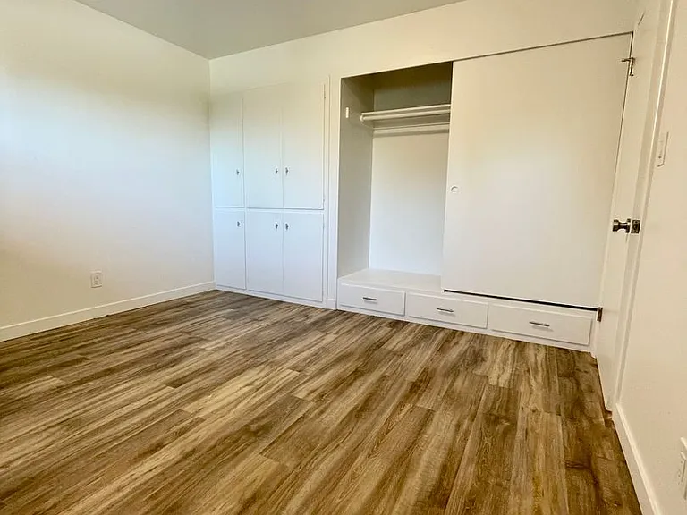Village Vista Apartments — Photo 50