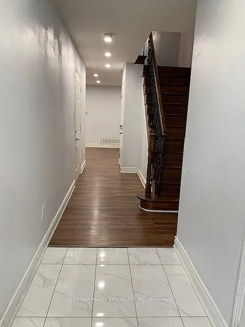 4 bed, $3,200 — Photo 2