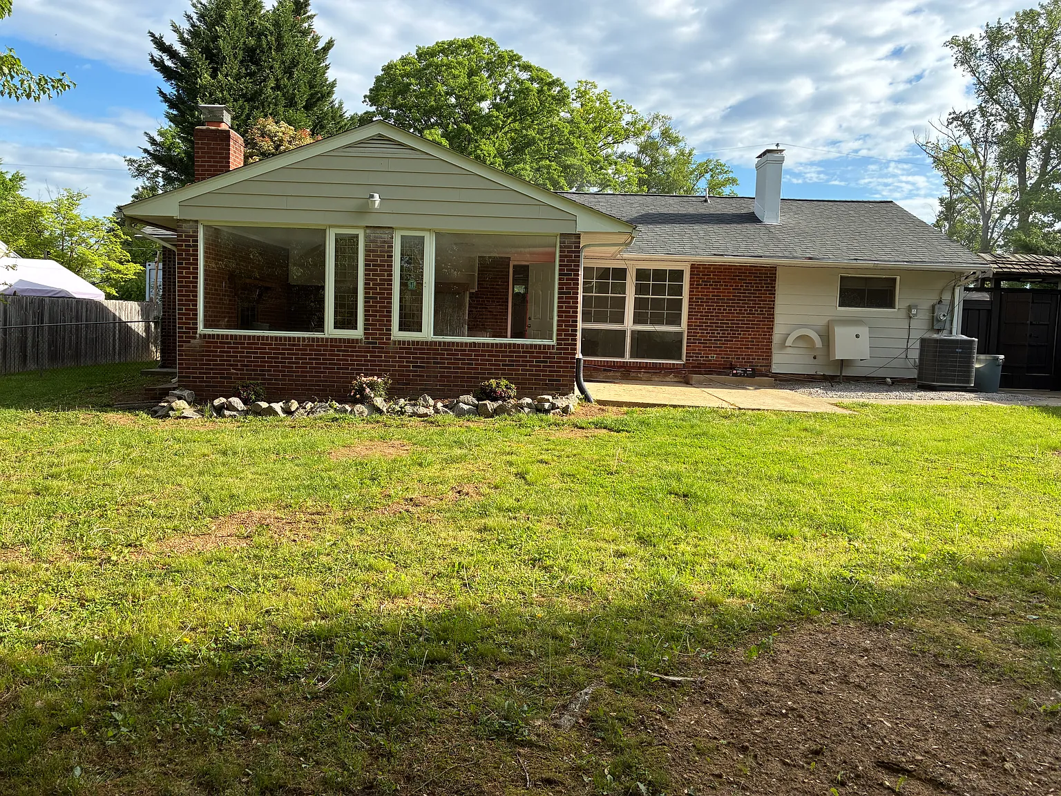 3 bed, 1524 sqft, $2,950 — Photo 2