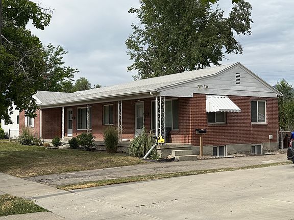 2nd image of 2141 S Nowell Cir