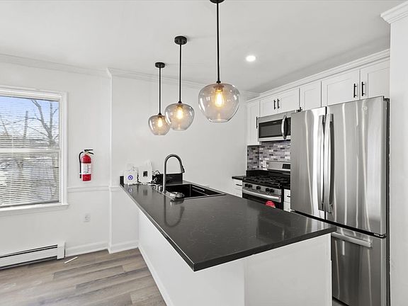 2nd image of 17 Holsman St #2