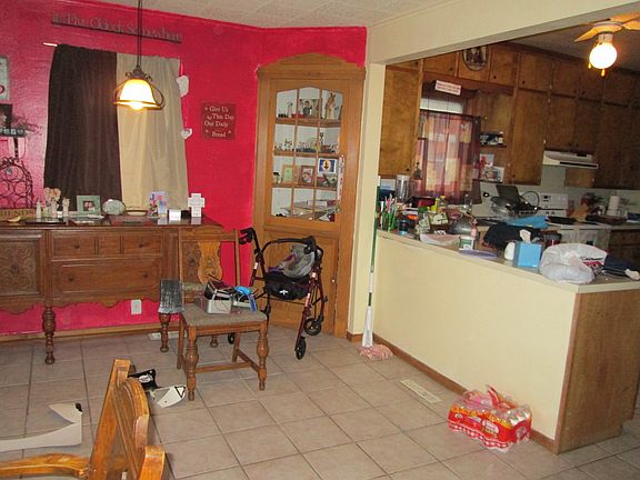 3rd image of 719 11th Ave N
