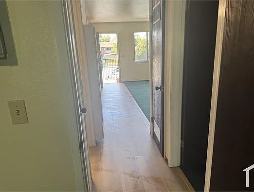 2 bed, 1000 sqft, $2,800 — Photo 4