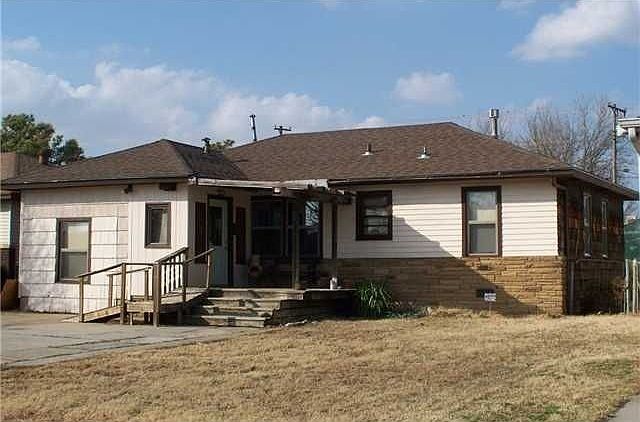 1st image of 937 SW 52nd St
