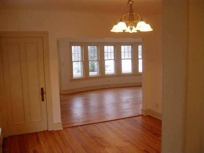 Spacious dining & living