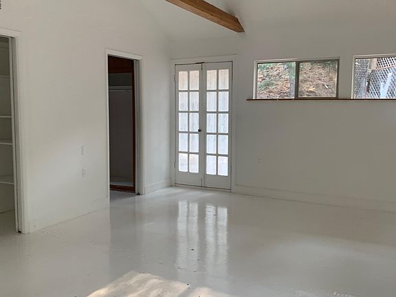 5th image of 1535 Valley Dr