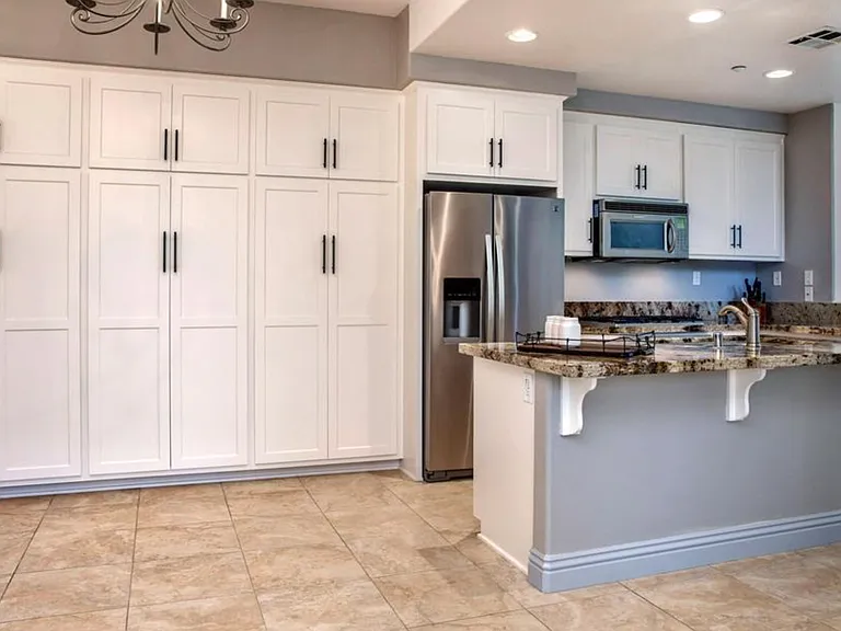 2717 Villas Way — Photo 5