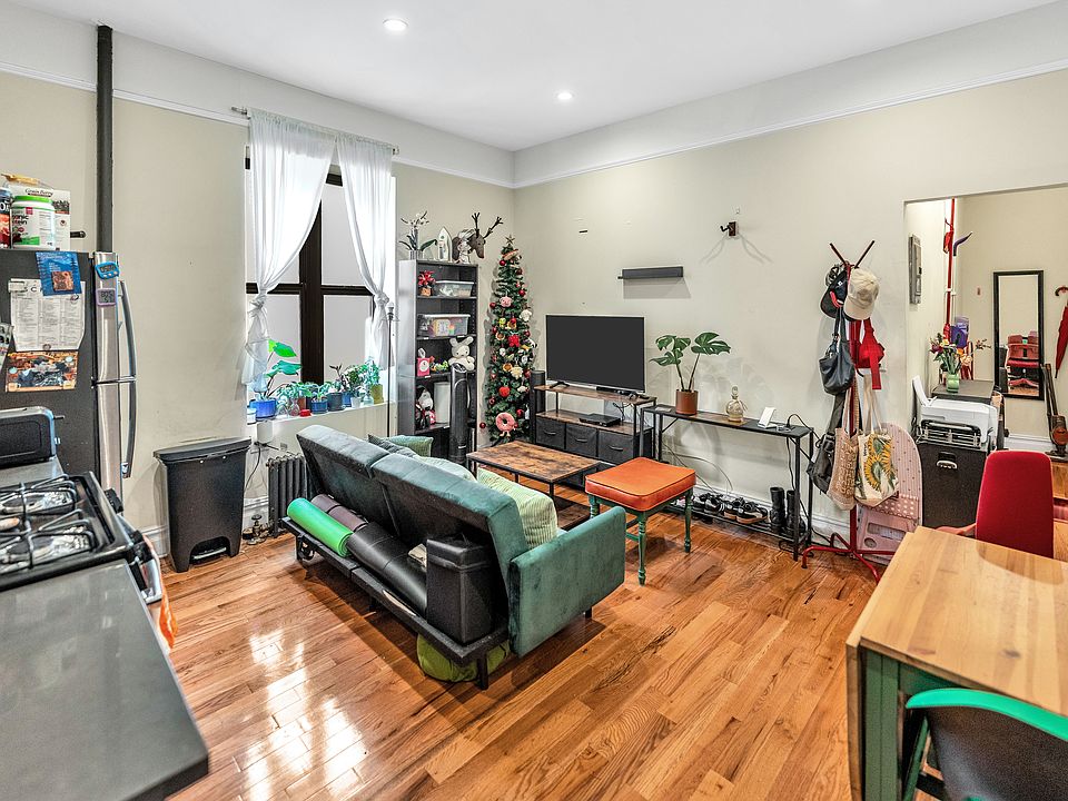 1st image of 69 Tiemann Pl APT 9