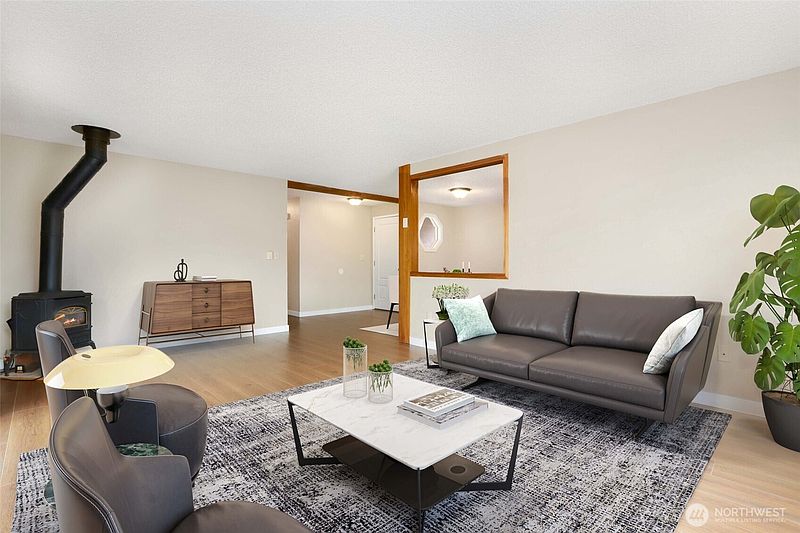 3rd image of 2550 San Juan Street