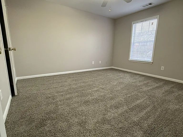 Crossland Place Apartments — Photo 17