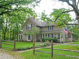 1416 Parry Ln, Hartland, WI 53029