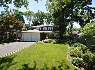 18 Meryl Ln, Great Neck, NY 11024