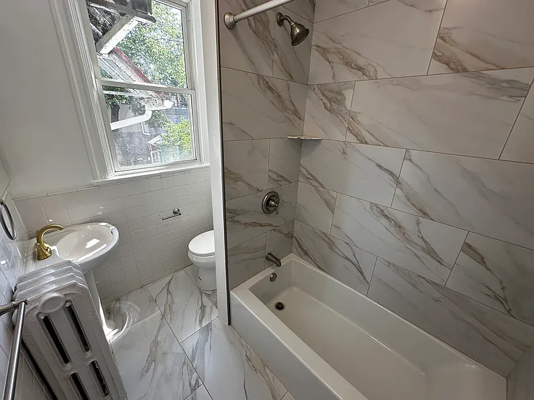 1223 F St NE — Photo 28
