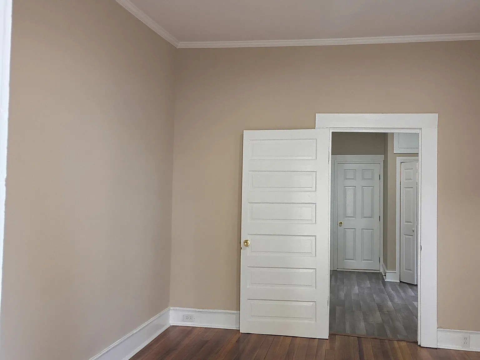2 bed, 1.0 bath, 780 sqft, $1,000 — Photo 3