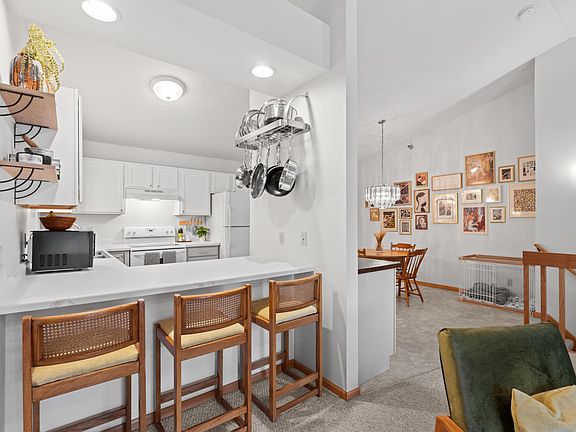 5th image of 1878 Deerhaven Ln NE APT 14