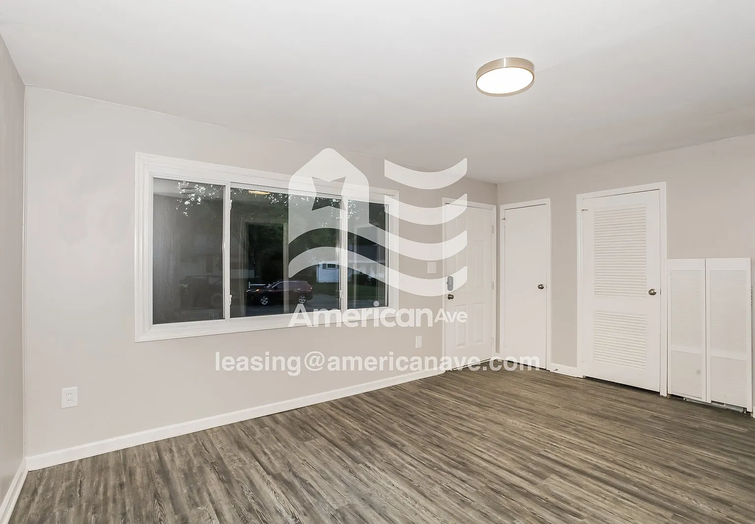 3 bed, 1.0 bath, 855 sqft, $1,307 — Photo 3