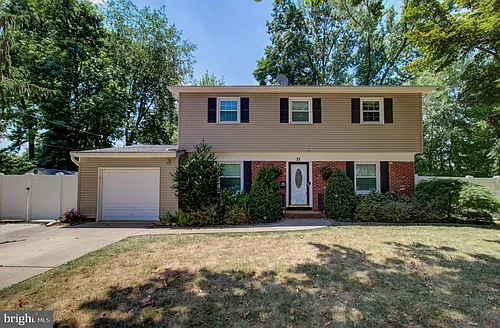 11 Whitemarsh Dr Photo 1