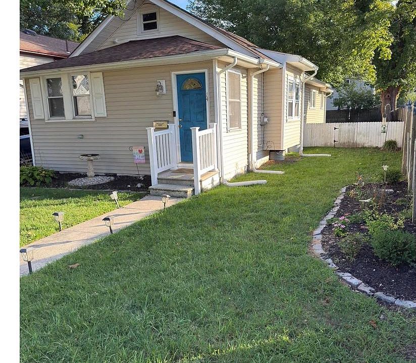 1st image of 14 E Pierson Ave
