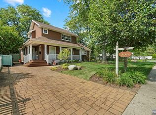 664 Roosevelt Blvd, Paramus, NJ 07652