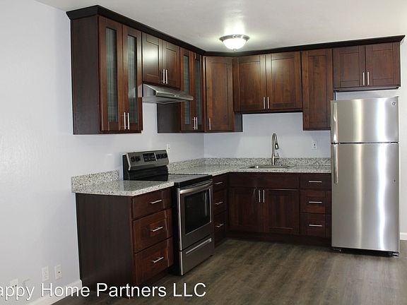 3rd image of 650 E 17th St APT 2
