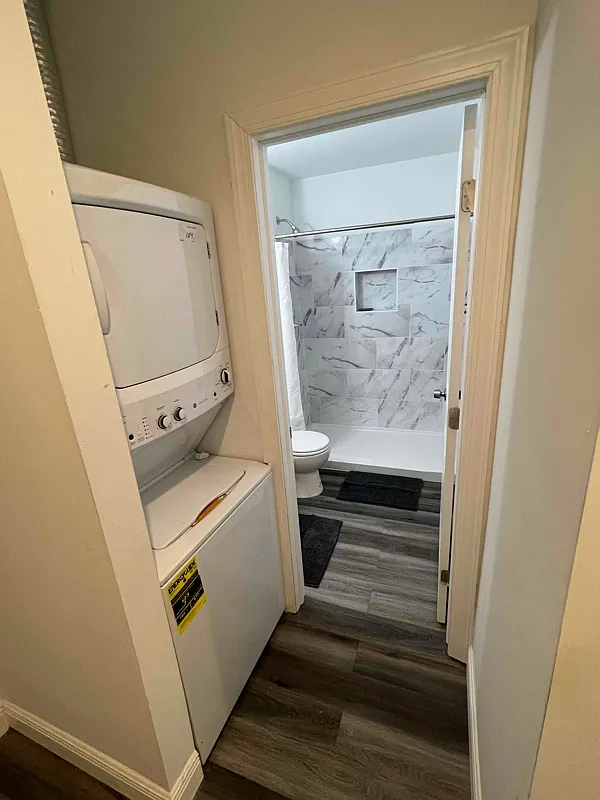 Cozy Apartment by Hopkins Downtown — Photo 4