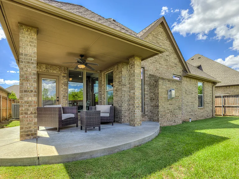 11804 Volterra Way — Photo 27