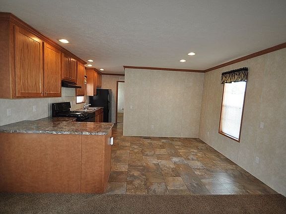 4th image of 22 N Hiawatha Cir