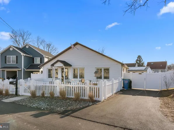 914 Bellevue Ave, Croydon, PA 19021