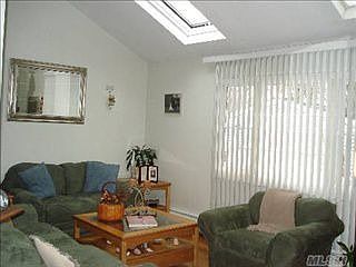 3rd image of 138 Avenue C