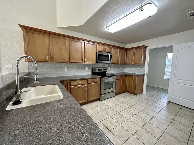 735 Loblolly Bay Dr — Photo 10