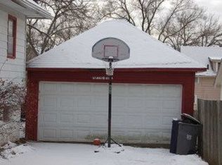 55 Plum St, Elgin, IL 60120