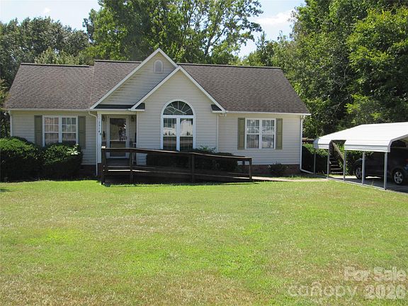 2nd image of 2514 Oxford Cir