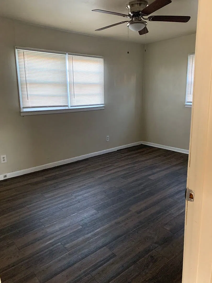Coming Soon! Handyman Special $0 First Month's Rent / "You Fix, You Save Big!! — Photo 4