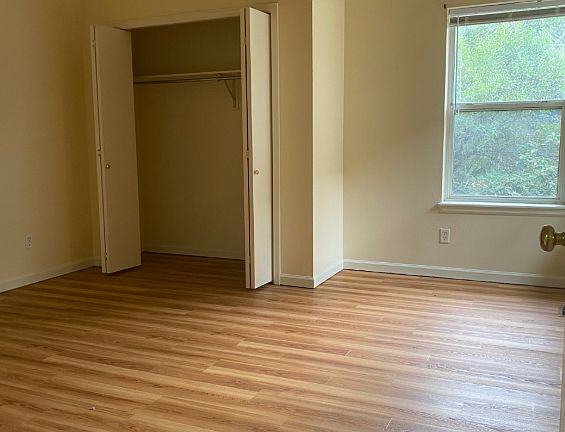 4th image of 730 Marine St #B
