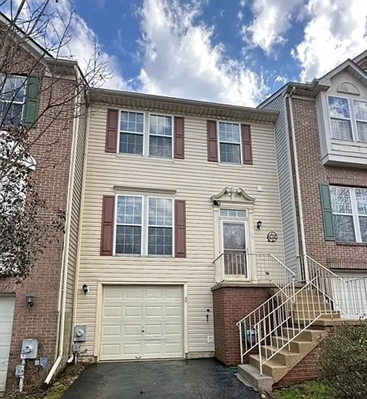 13 Barclay Dr — Photo 1