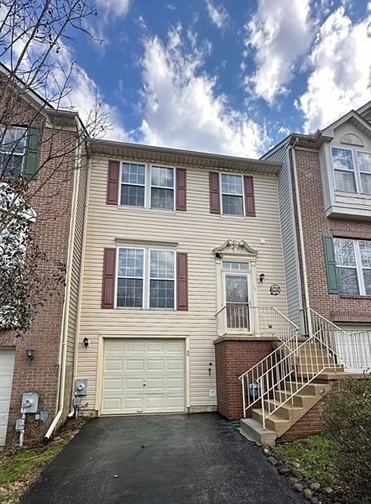 1st image of 13 Barclay Dr