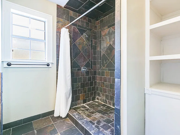 1119 Kenwood Dr — Photo 26