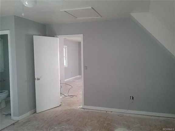 5th image of 8402 White Cedar Ct