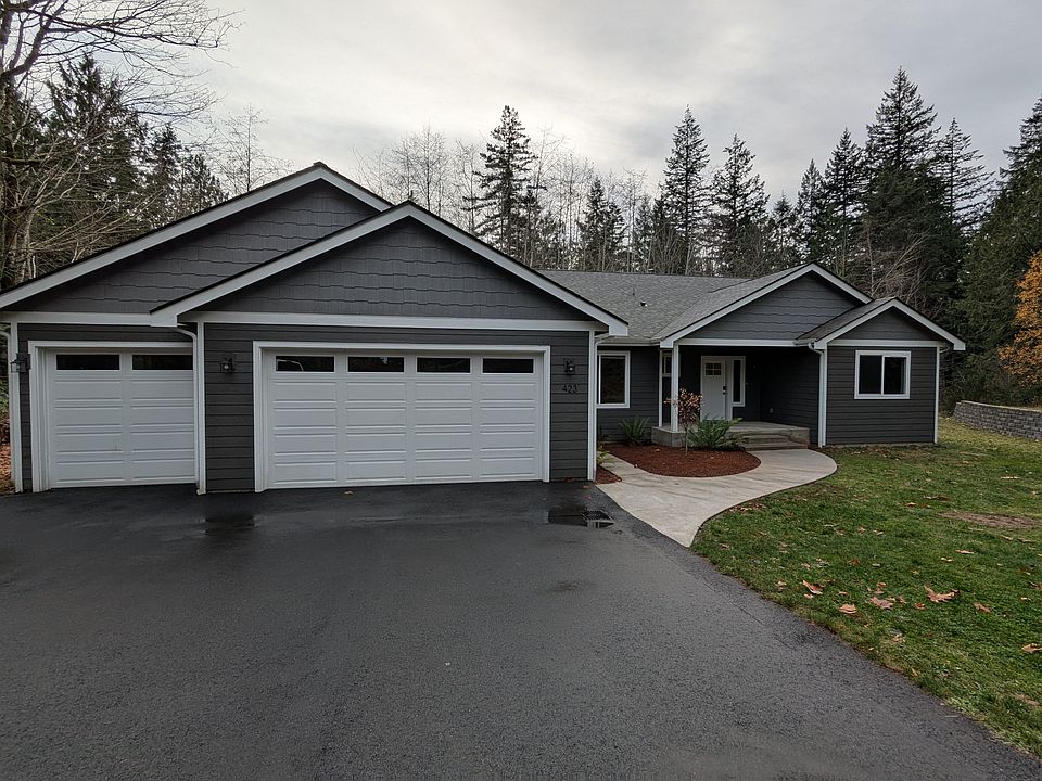 1st image of 423 NW Sword Fern Ln